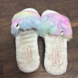 Koolaburra by UGG Size 7 Faux Fur Rainbow Pastel Slide Slippers